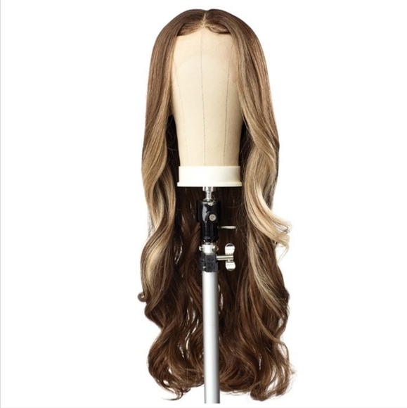 Sensationnel Synthetic HD front lace wig Butta Lace Unit 14 in Balayage Chocolat - Picture 3 of 7